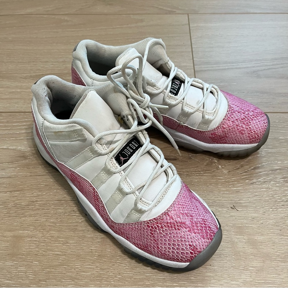 Air Jordan 11 Retro Low "Pink Snakeskin" Size 6